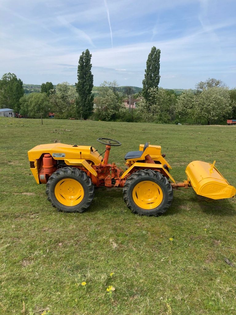 Tractoras pasquali 4x4 de 21 cp cu freza