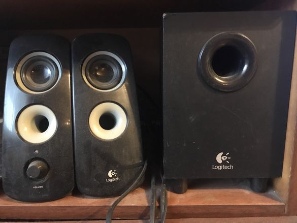 Продавам различни видове bluetooth wireless speakers new one!