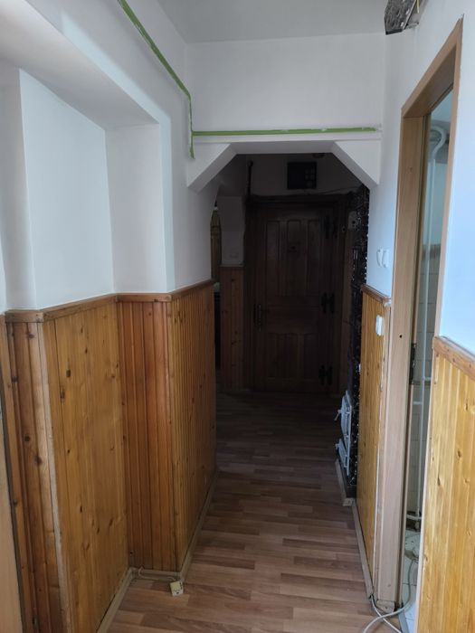 De vânzare apartament 2 camere+garaj