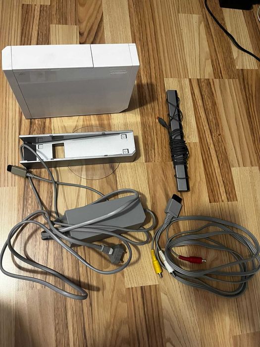 Consola Wii + 2 manete + nunchuk-uri