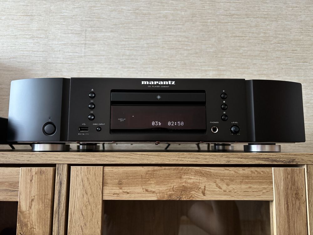 Продавам Marantz CD6007