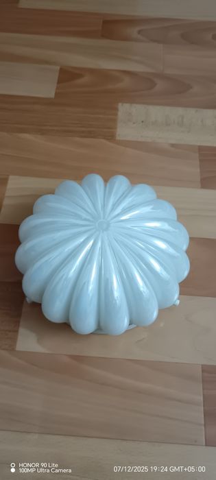 Продам светильник