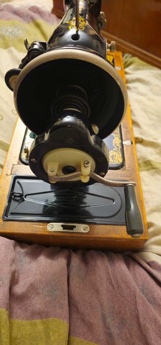 Продавам шевна машина