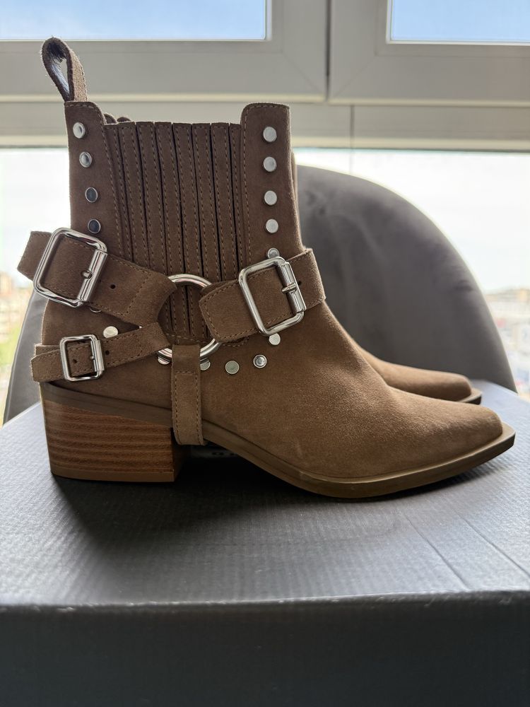 Diesel Black Gold, 36