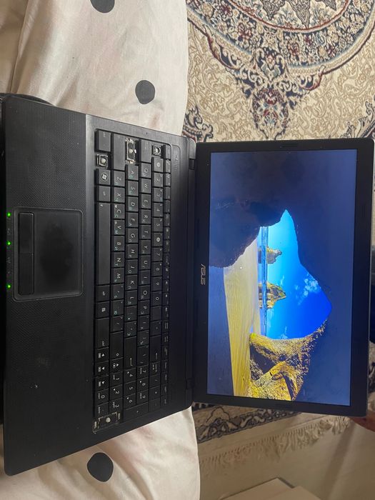 Ноутбук Asus 16,5