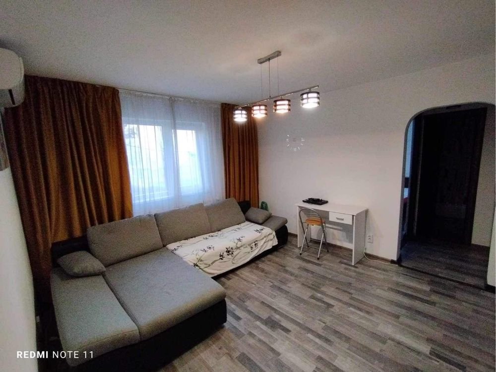 Vand apartament 2 camere mobilat etaj 1/4 ,Berceni-Straja