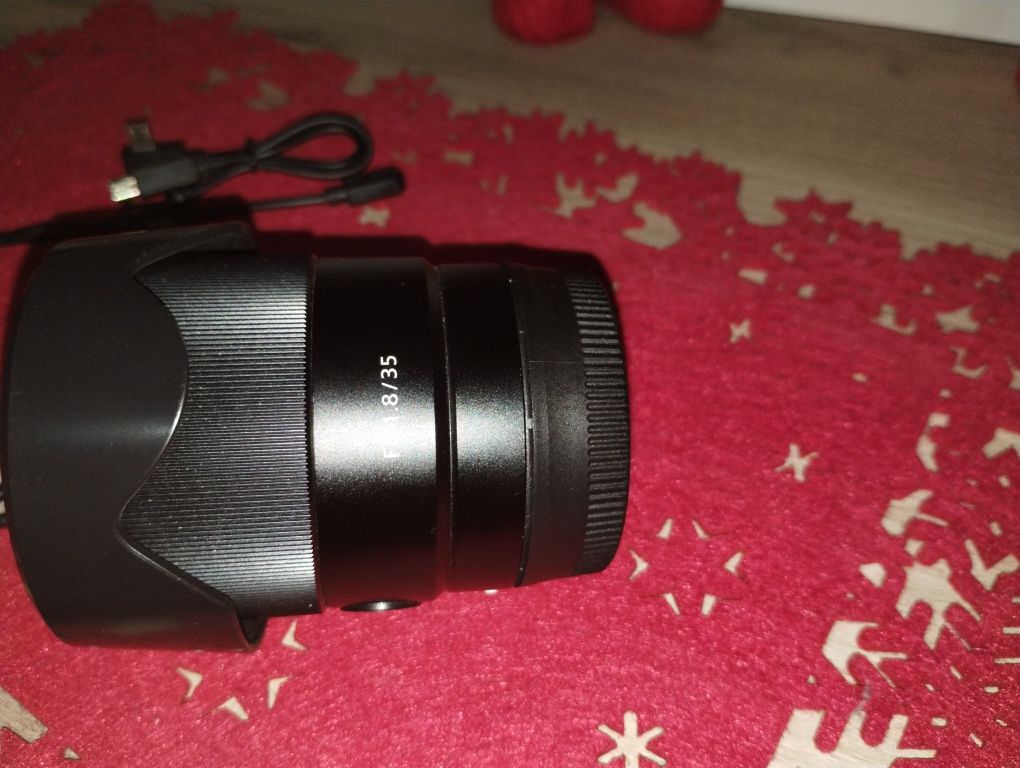 Obiectiv Sony 35mm 1.8