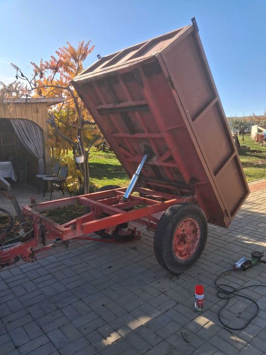 Remorca basculabila tractor