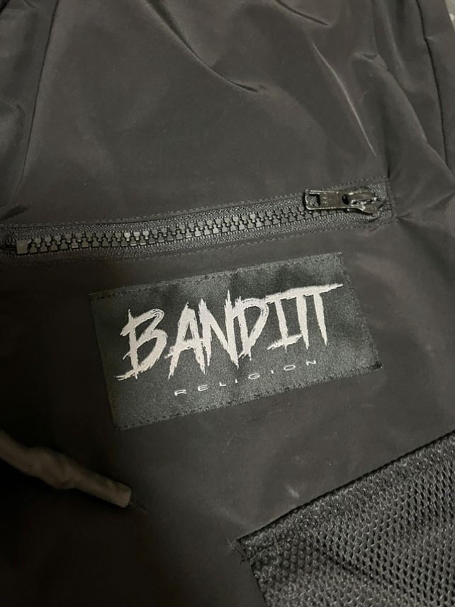 Bandit pantaloni S razmer s malka dupka