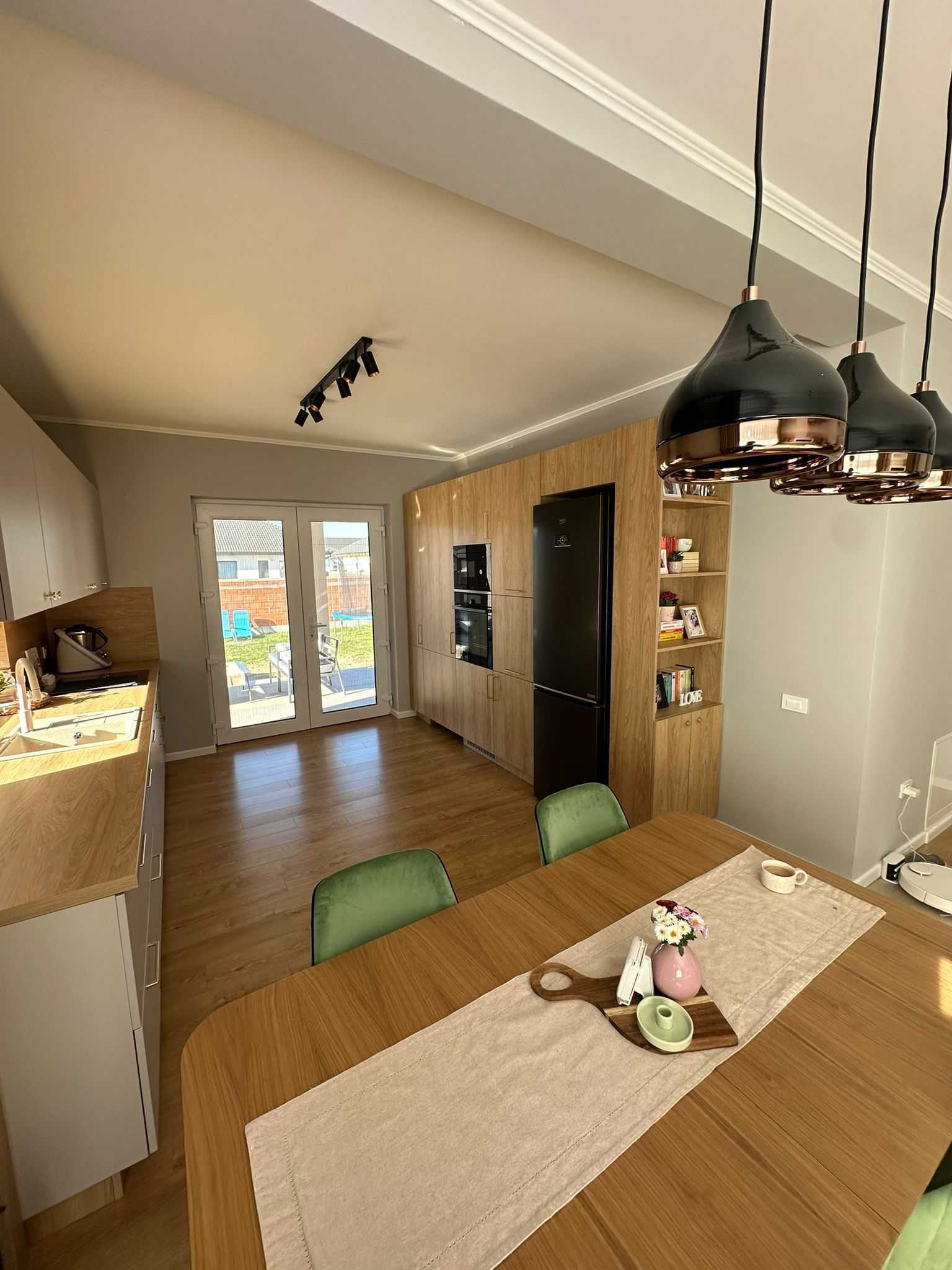 Bocalin Home vinde casa la cheie (Gard Inclus)
