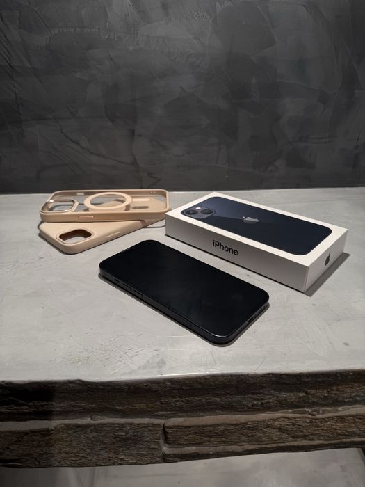 КАТО ЧИСТО НОВ Iphone 13  128 GB + подаръци