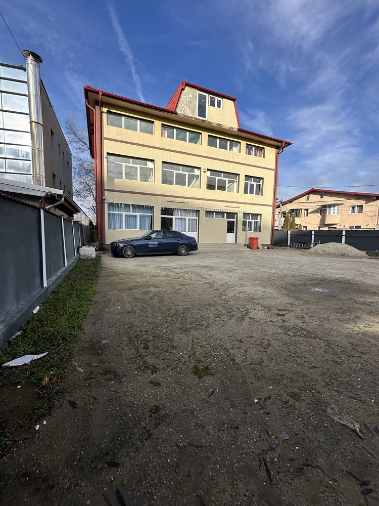 Aparatorii Patriei Cladire 480m curte 527m Pretabila Clinica Gradinita