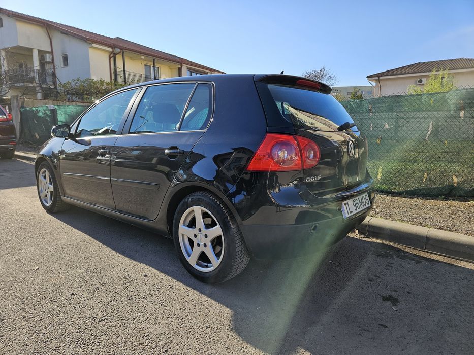 VW Golf 5 2.0 TDI 140CP, cutie manuală 6 trepte