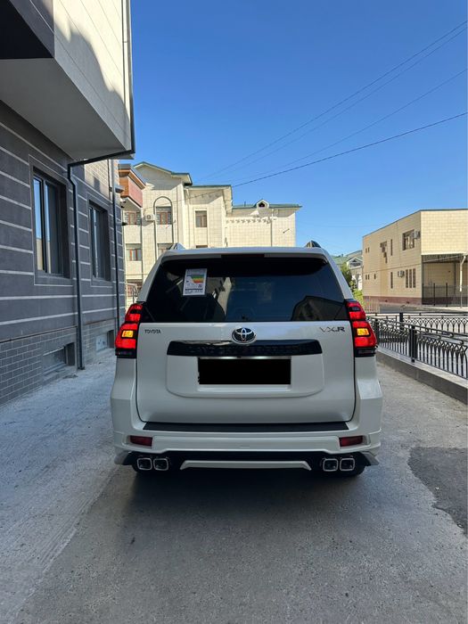 Tayota Land Cruiser Prado 150