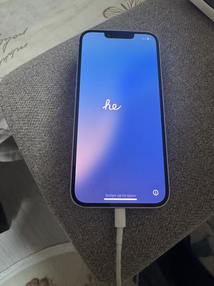 iPhone 14 заключен