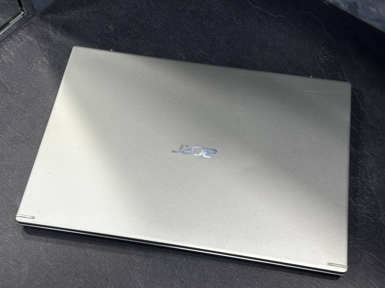 Acer Aspire i5-1165G7 / 8 / 256 SSD M2