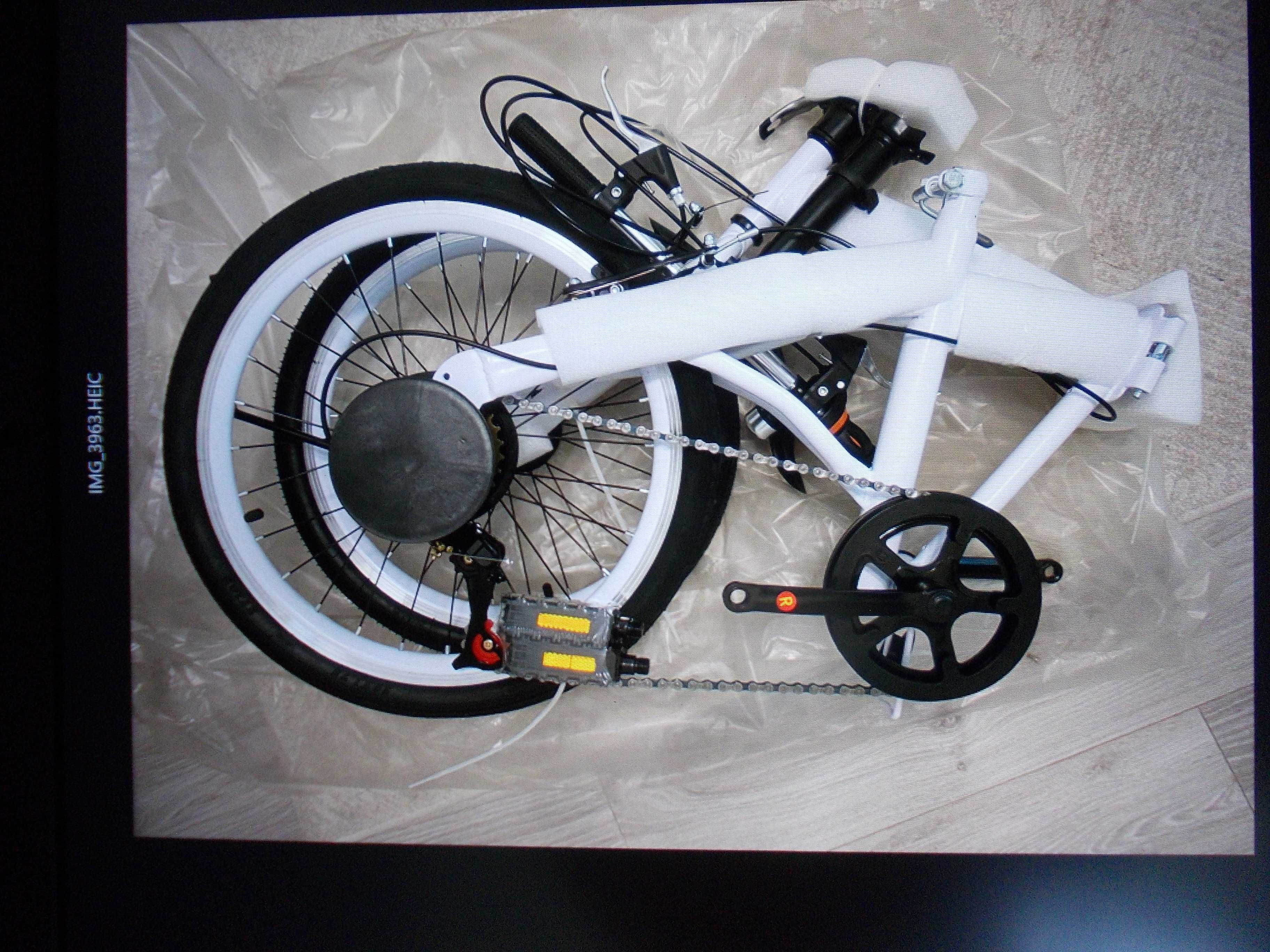 Bicicleta alba pliabila pentru adulti :  usoara, portabila, ajustabila
