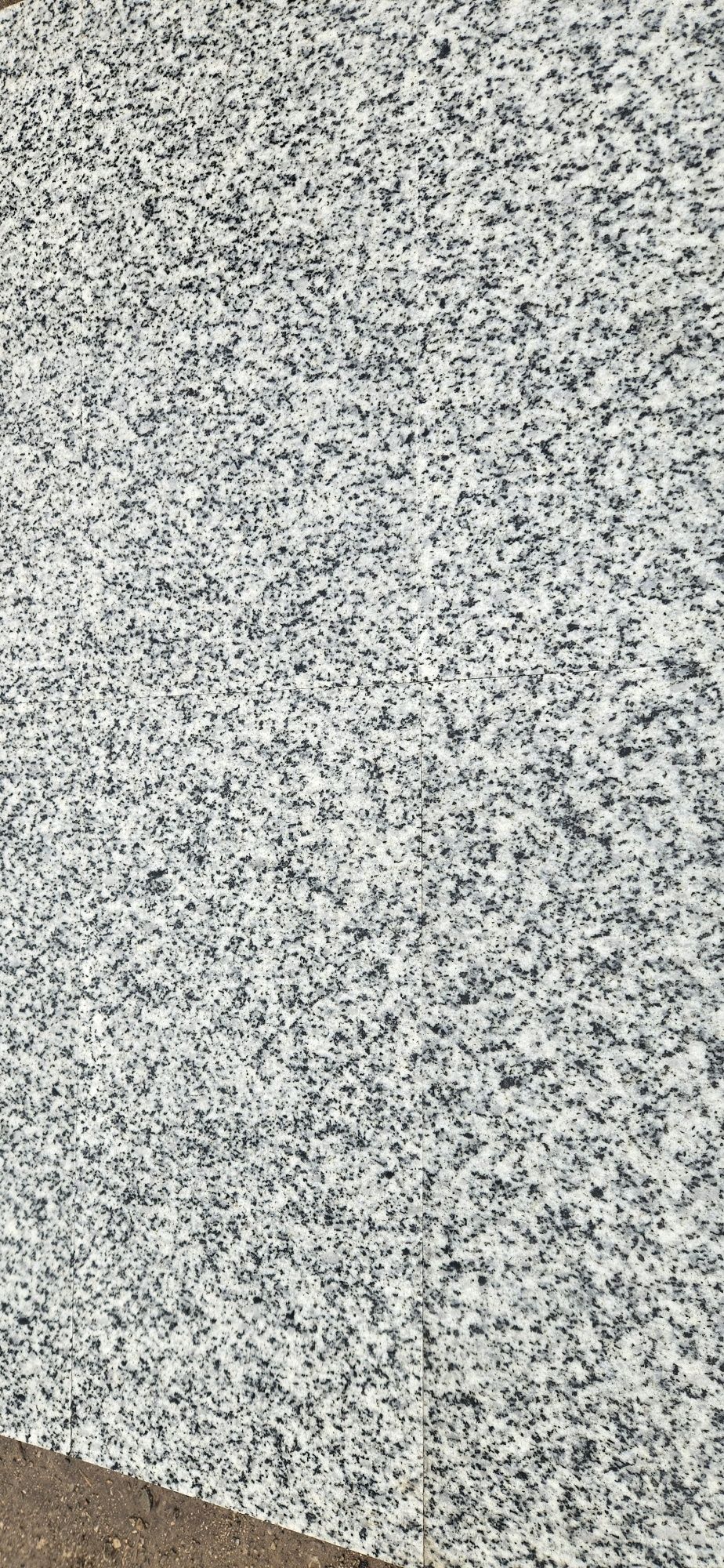 Продавам гранит 60x30х2  термолющен