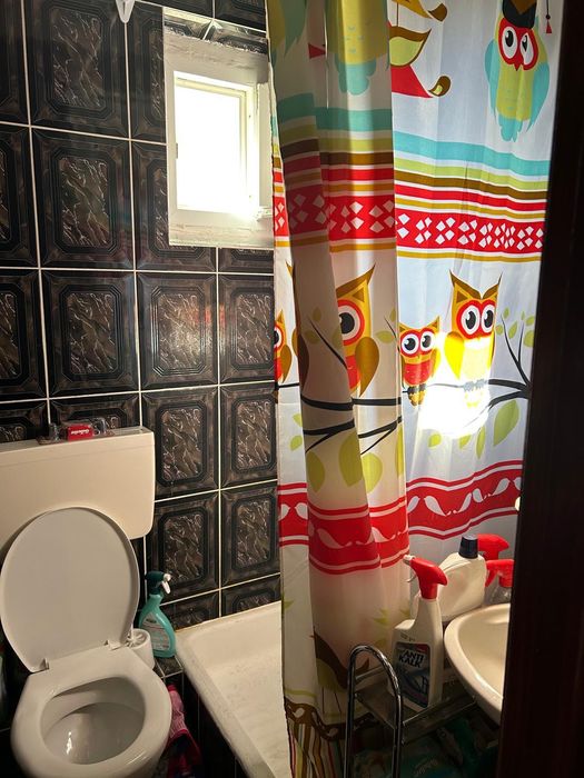 Apartament 4 camere , decomandat, central, 99 mp