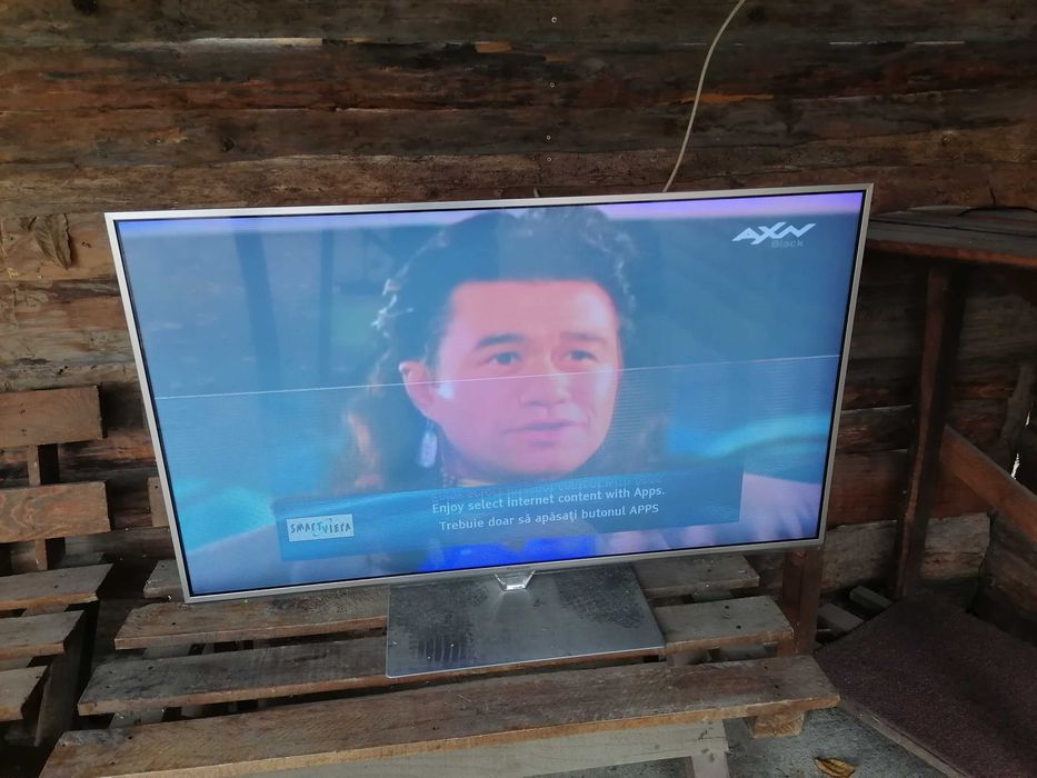 tv smart panasonic TX-L47FTW60 47 inch  cu defect la display