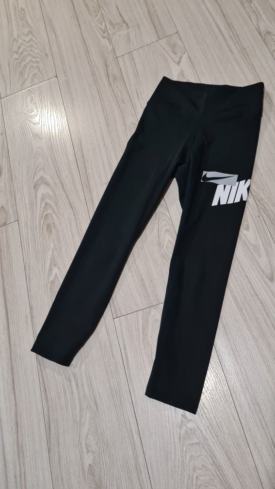 Nike original клин,тениски Nike, Рокля Le Coq Sportif Kappa
