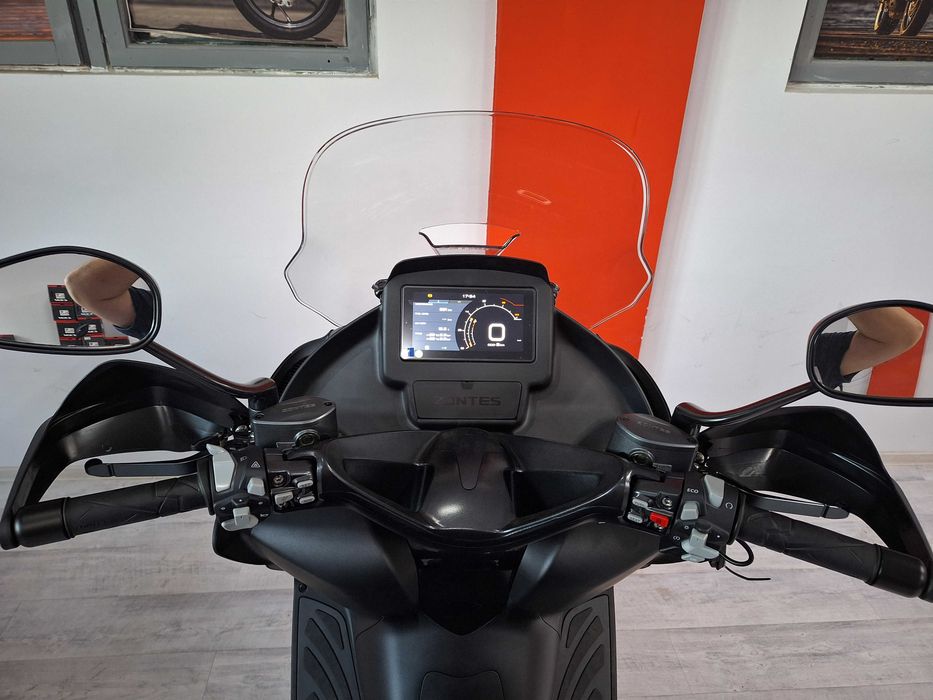 Maxiscuter Daytona Zontes E350 - puternic, comod, '' Rate ''