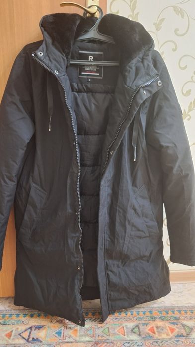 Срочно продам мужскую зимнию куртку размер 48