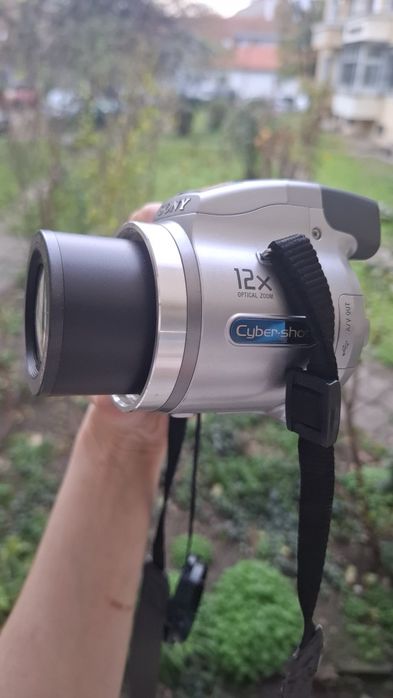 Компактен дигитален фотоапарат SONY DSC-H2