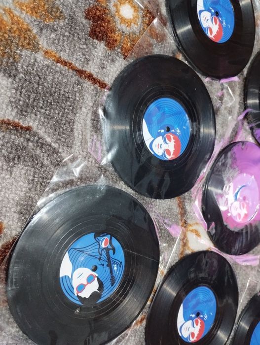 Discuri noi cu muzica