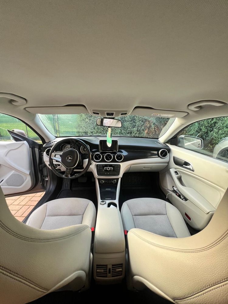 Mercedes CLA 200