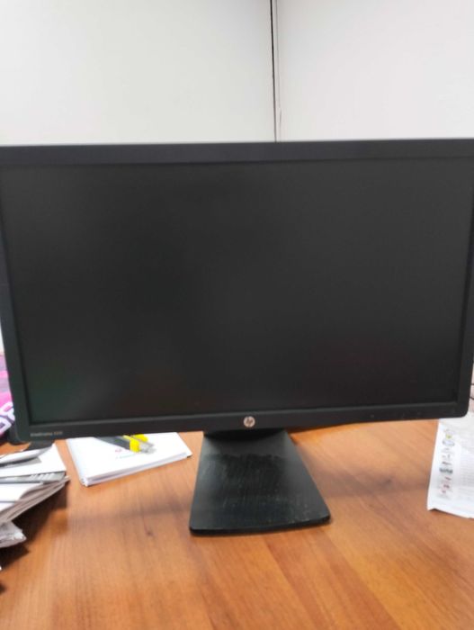 Продам монитор HP EliteDisplay E231 в хорошем состоянии