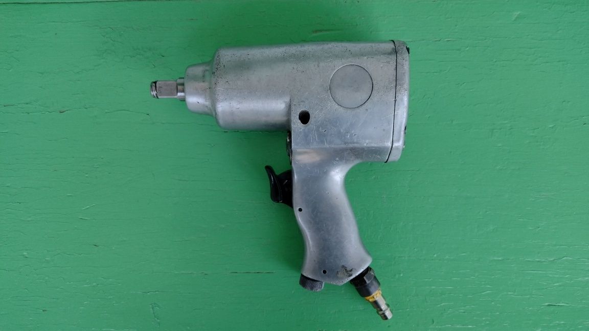 Pistol pneumatic prezoane roti