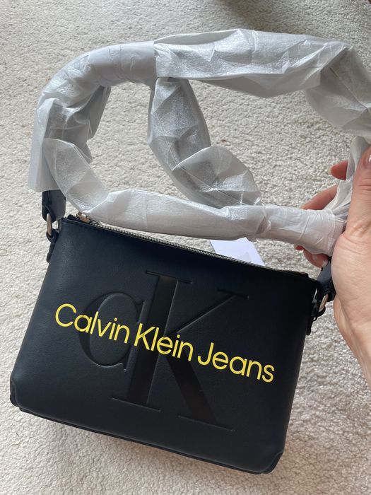 Нова Calvin Klein чанта