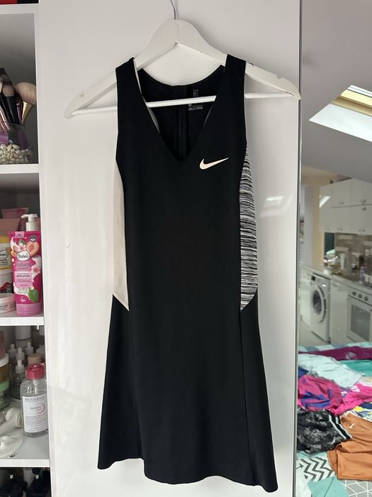 Nike тенис дрехи