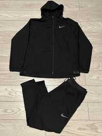 Compleu/Trening negru Nike Pro, marimea XL