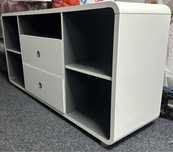 Mobilier Jysk - living alb cu interior gri antracit