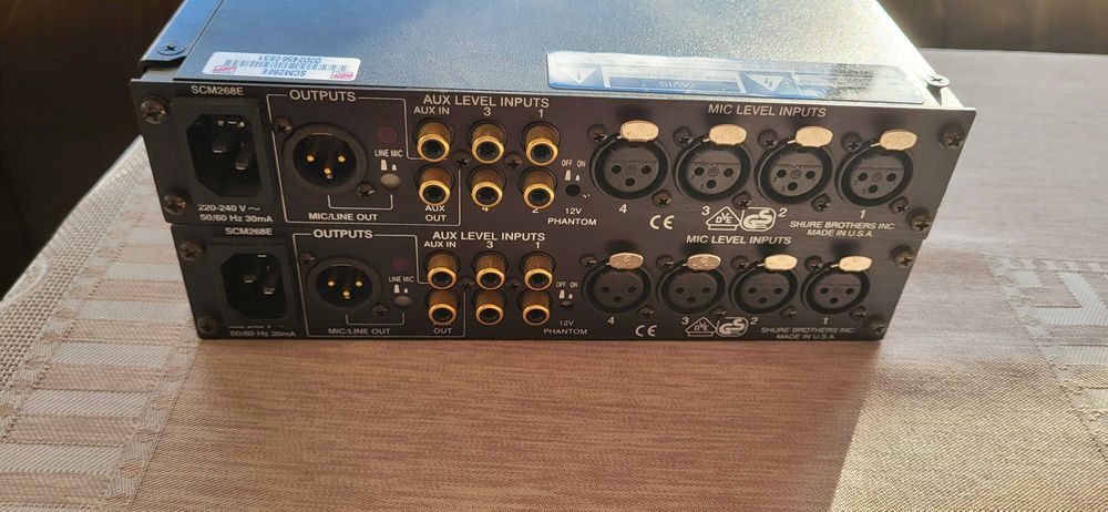 Shure SCM268 - 2 x 4-канален микрофонен миксер