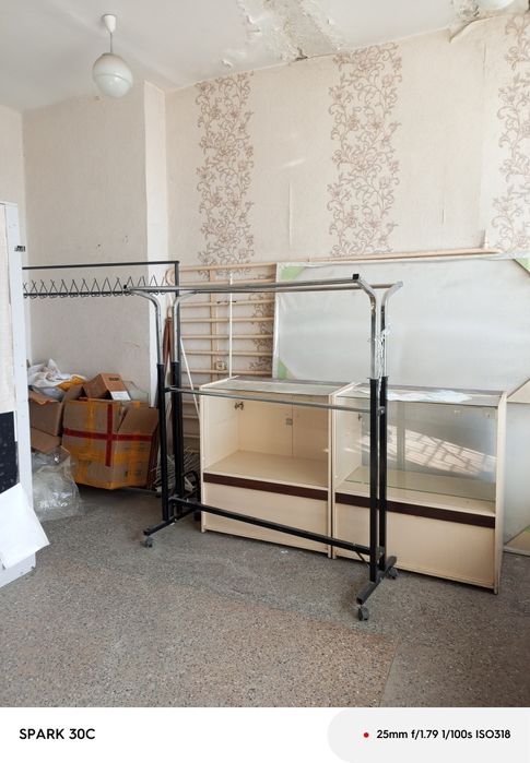 Вешалки,тумбочки