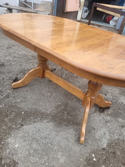 Продам стол из натурального дерева