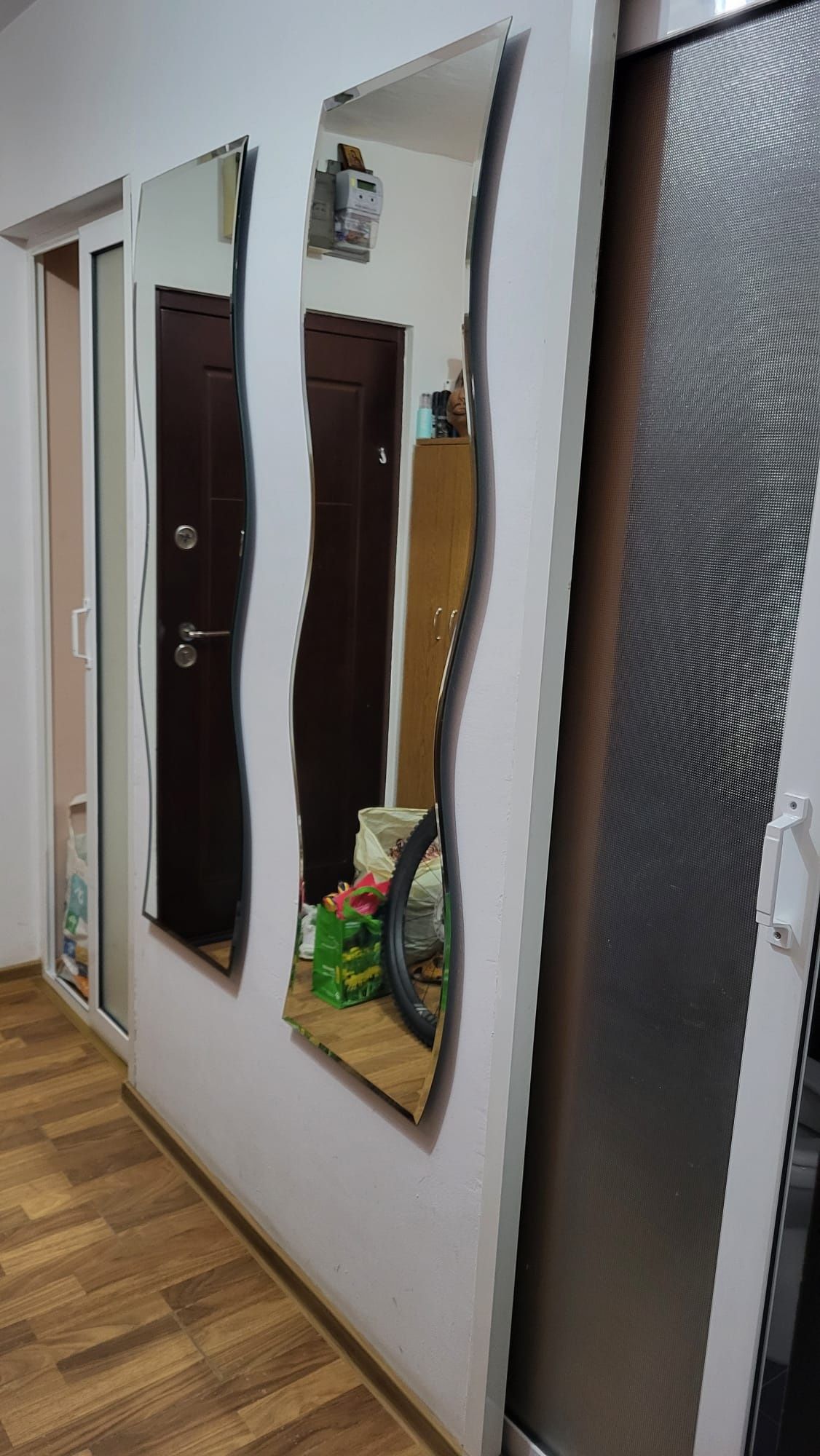 Vând apartament 3 camere