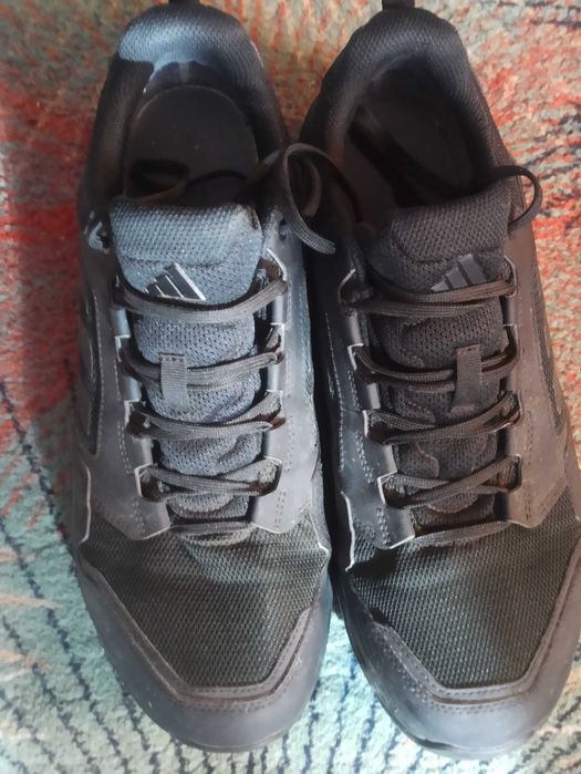 маратонки Адидас ,Гортекс 44,5, Терекс