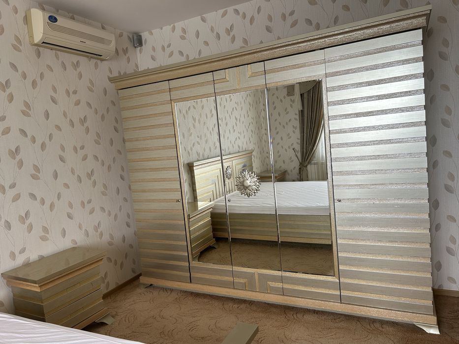 Спальный гарнитур: комод без зеркала, кровать, шифоньер