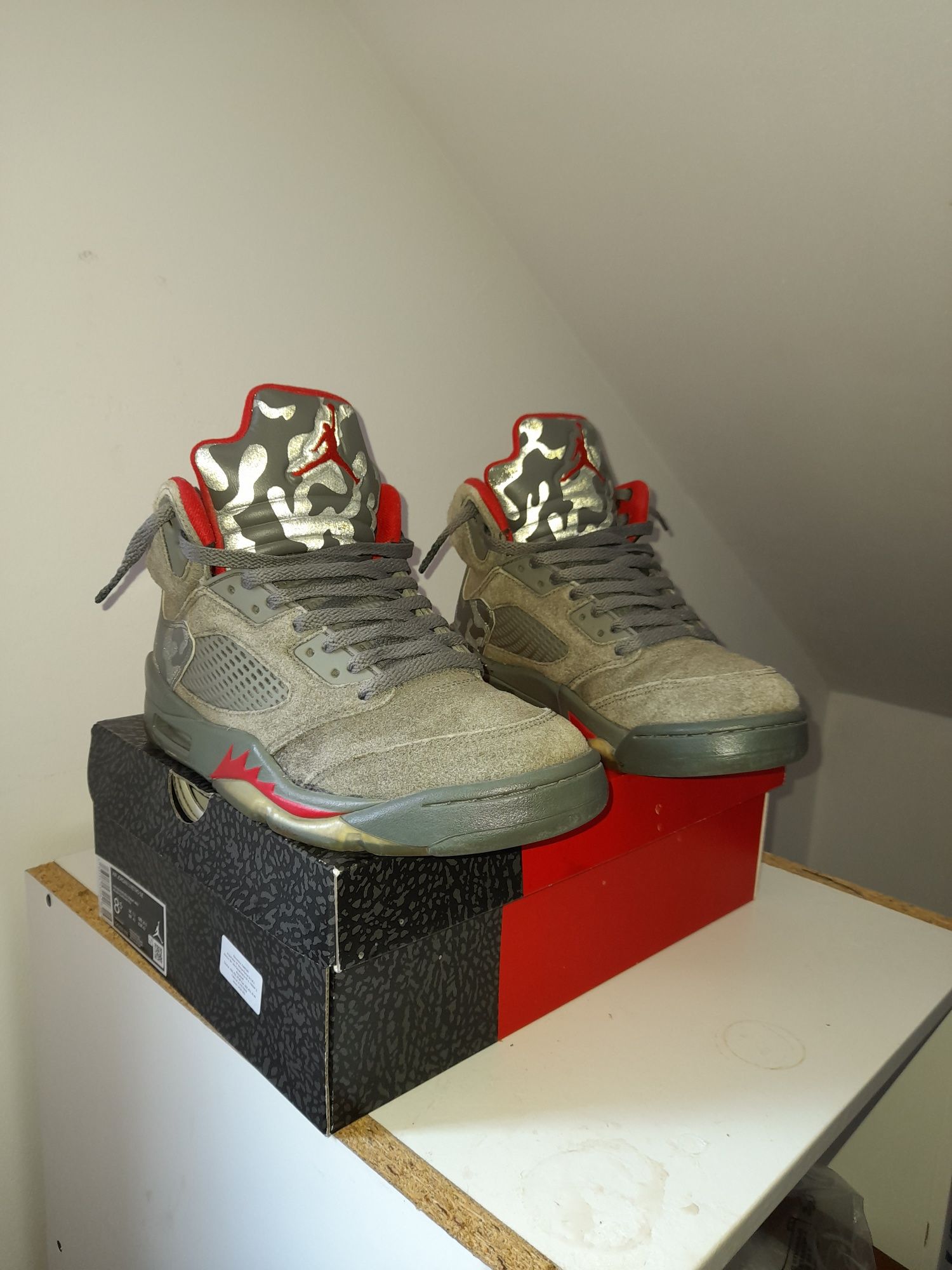 Schimb jordan 5 camo