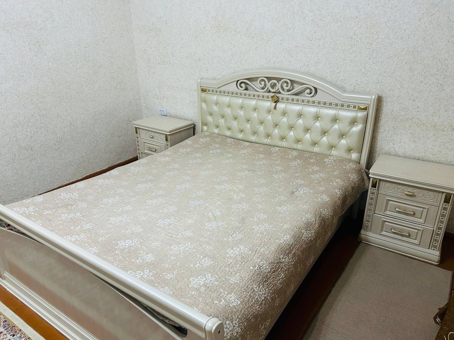 Продаётся спальный гарнитур (Россияская мебель)