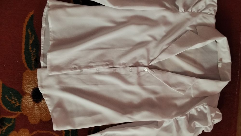 Kofta va yubka sotiladi ayol qizlar uchun