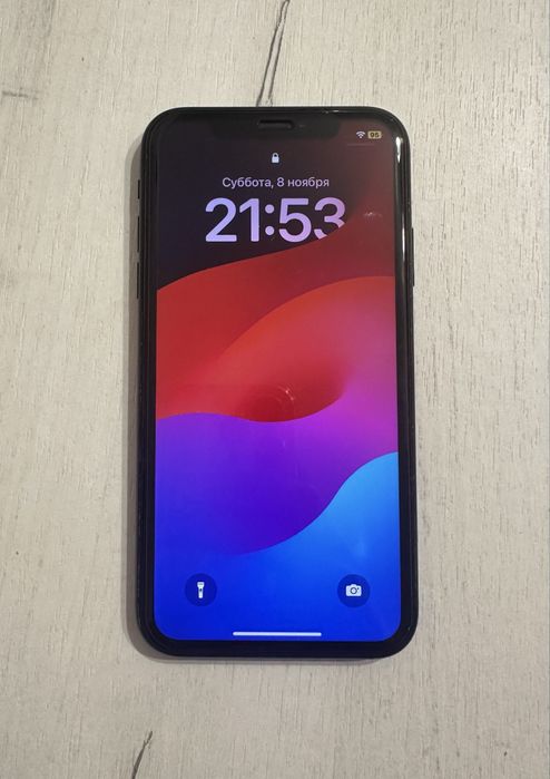 IPhone XR в хорошем состоянии