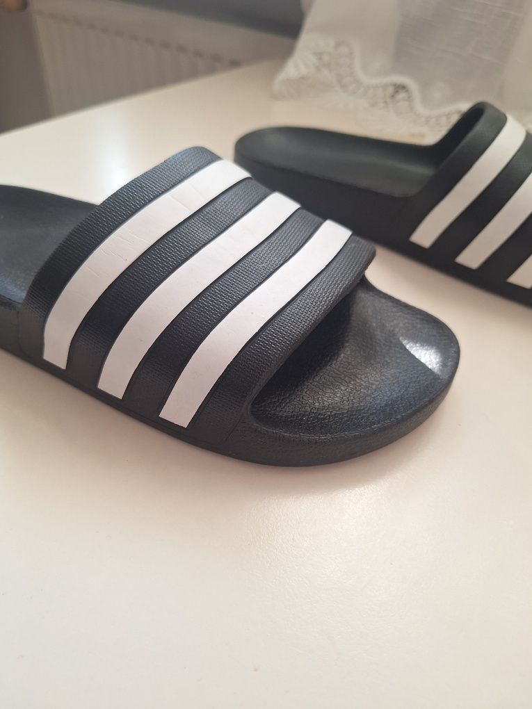 Șlapi ca nou ADIDAS