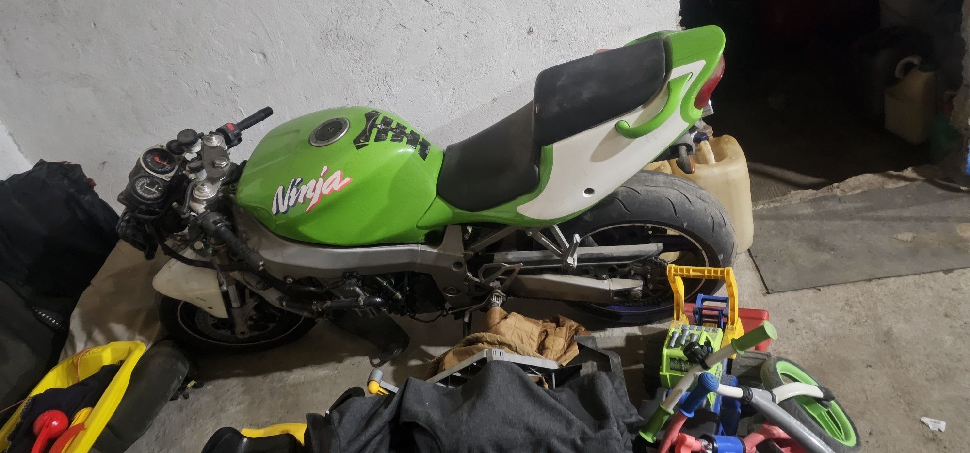 Kawasaki ninja zx7rr