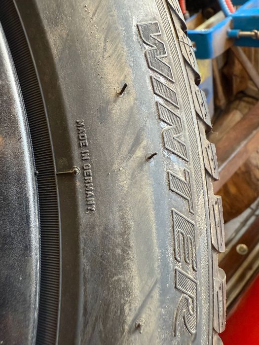245 45 18 Pirelli