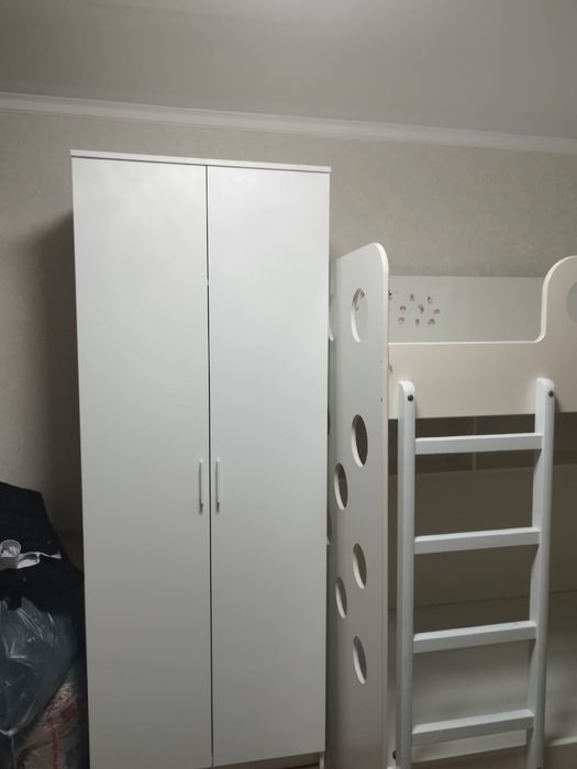 шкаф новый почти